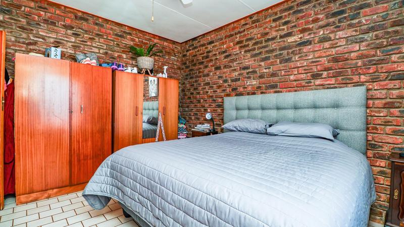 5 Bedroom Property for Sale in Dana Bay Western Cape